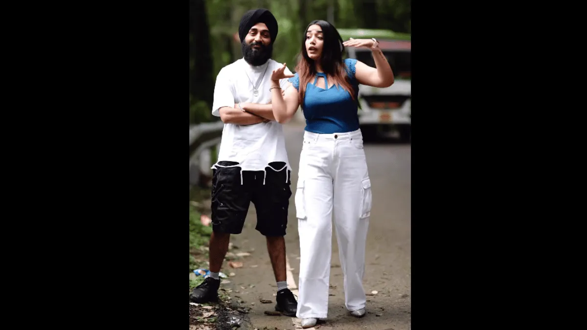 kulhad-pizza-couple-viral-video-sehaj-arora-and-gurpreet-kaur-groove-to-punjabi-song-after-mms-leak-controversy